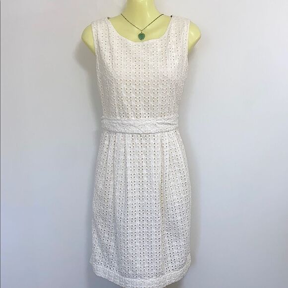 Burberry Dress White Eyelet Fit & Flare Fully Lined Sz Medium Nwot! - Picture 1 of 7